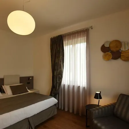 Hotell La Vigna 3*