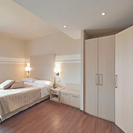 Hotel La Vigna 3*