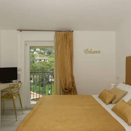 Hotel La Vigna 3*